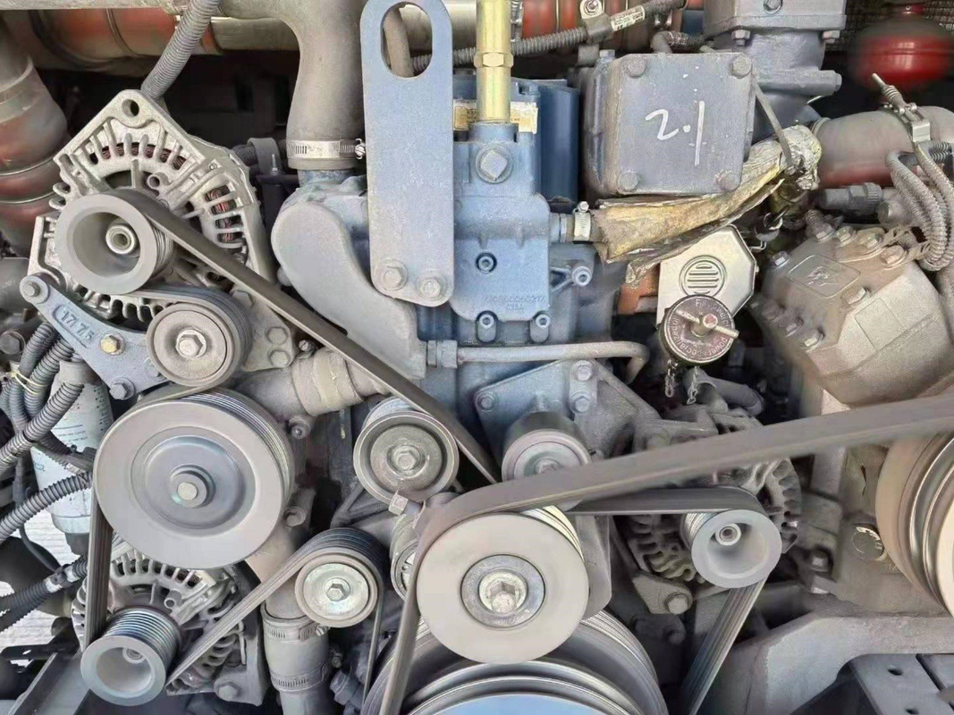 Χρησιμοποιημένο Yutong τουριστηκό λεωφορείο 48 λεωφορείο 2+2 από δεύτερο χέρι WP.7 Passanger Seater σχεδιάγραμμα