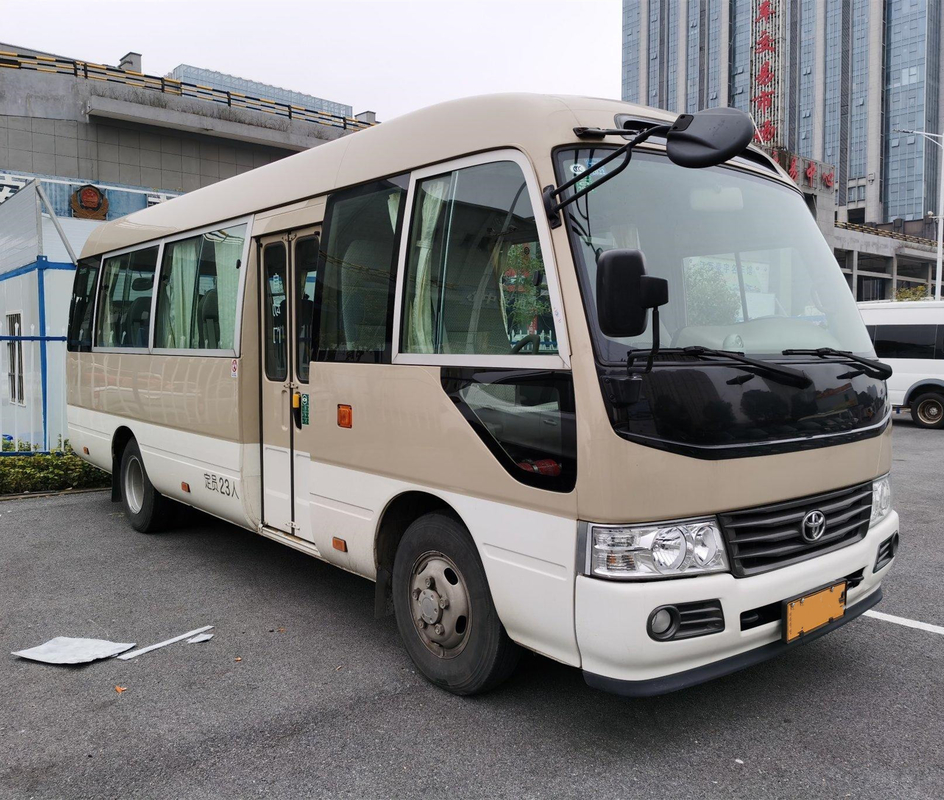 Μηχανή 23 Hino λεωφορείων ακτοφυλάκων χεριών LHD δεύτερος χακί λεωφορείο Seater με το σύστημα πολυτέλειας A/$l*c