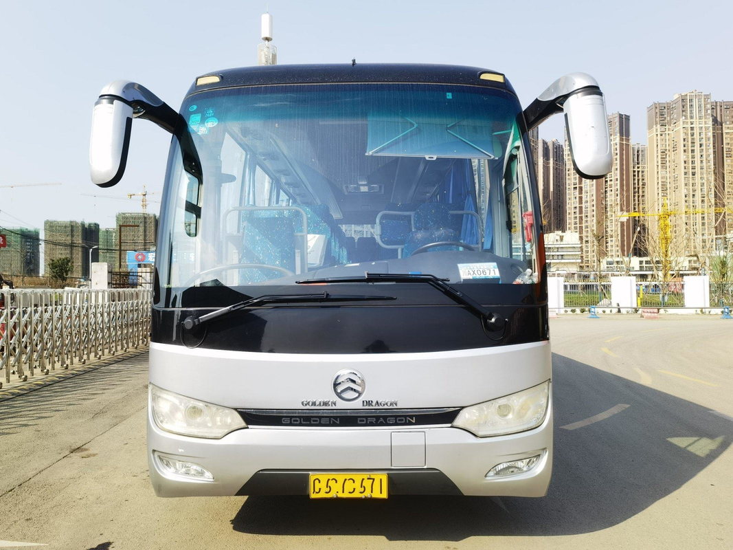 Χρυσή πόρτα 38 λεωφορείων λεωφορείων XML6907 Passanger δράκων λεωφορείων μηχανή Yuchai λεωφορείων πόλεων καθισμάτων