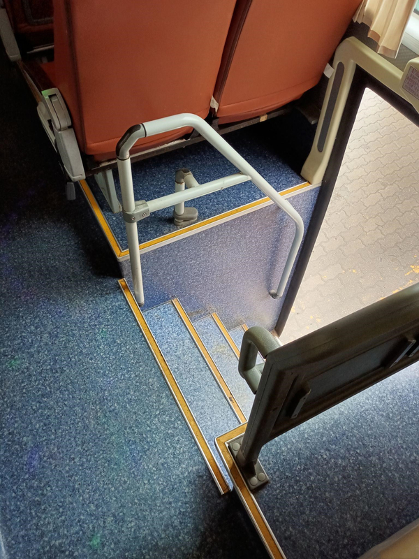Το χρησιμοποιημένο λεωφορείο ZK6126 λεωφορείων γύρου έτους εμπορικών σημάτων το 2015 Yutong χρησιμοποίησε diesel Weicahi ΕΥΡΟ- ΙΙΙ λεωφορείο πορτών μηχανών 375hp χρησιμοποιημένο λεωφορείο διπλό