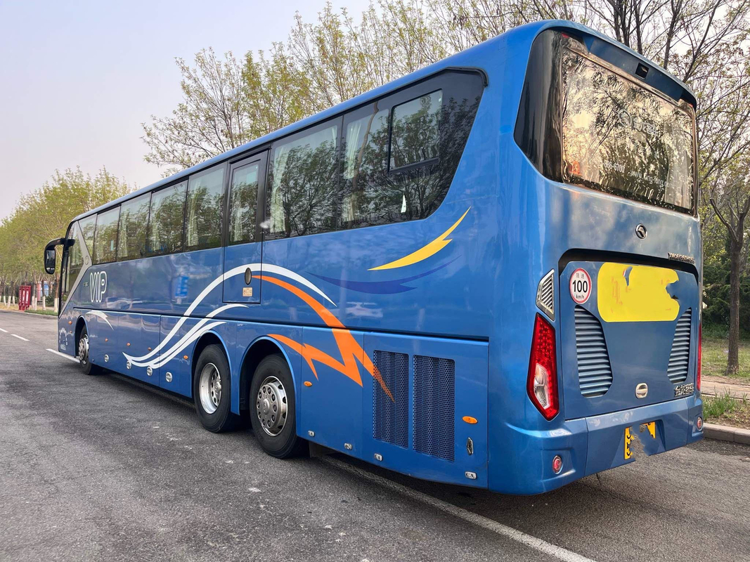 Το λεωφορείο νέο XMQ6135 Kinglong χρησιμοποίησε τα λεωφορεία 56 λεωφορείων διπλός άξονας μηχανών καθισμάτων LHD μπροστινός
