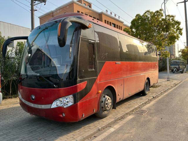 Δεξιά μηχανή Yuchai λεωφορείων πόλεων πολυτέλειας 39seats λεωφορείων λεωφορείων Yutong Zk6888 λεωφορείων Drive