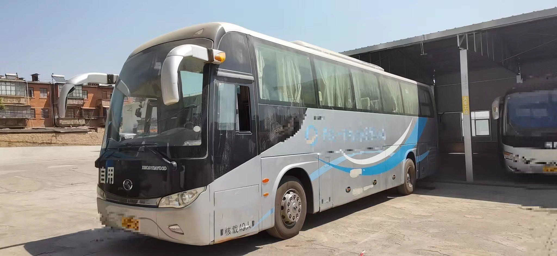 Τα λεωφορεία λεωφορείων XMQ6113 Kinglong σχεδιάζουν το το 2016 χρησιμοποιημένο λεωφορείο εξαρτημάτων λεωφορείων τουριστηκών λεωφορείων 49seats