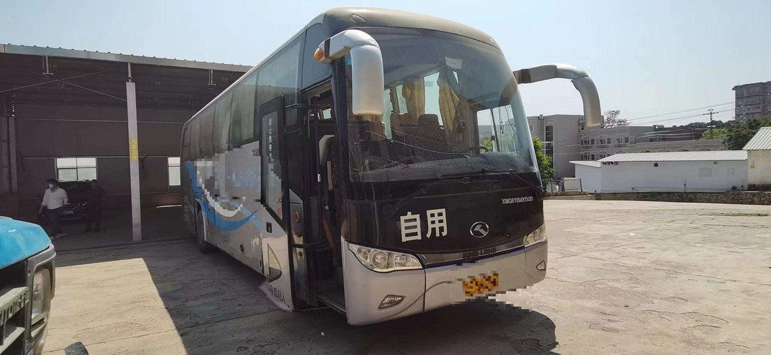 Τα λεωφορεία λεωφορείων XMQ6113 Kinglong σχεδιάζουν το το 2016 χρησιμοποιημένο λεωφορείο εξαρτημάτων λεωφορείων τουριστηκών λεωφορείων 49seats