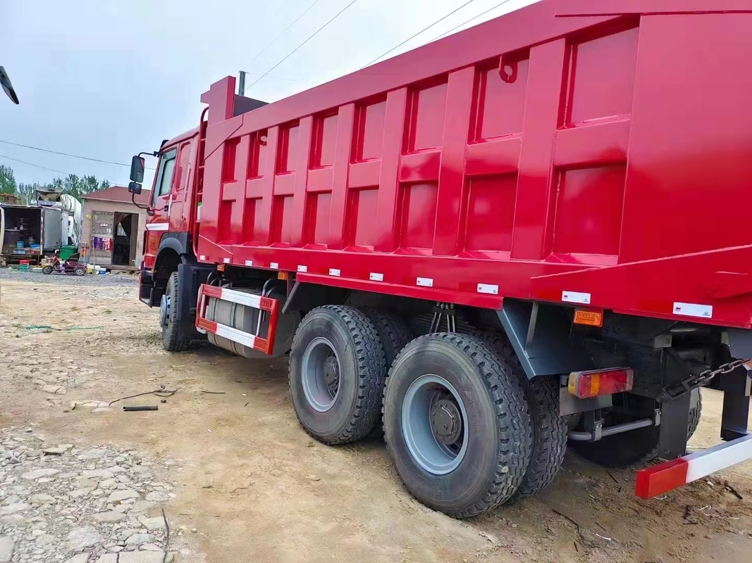 Tipper Howo το φορτηγό χρησιμοποίησε εκφορτωτών 371/375hp δεύτερος δεξί Drive φορτηγών 6*4 8*4 χεριών το Sino