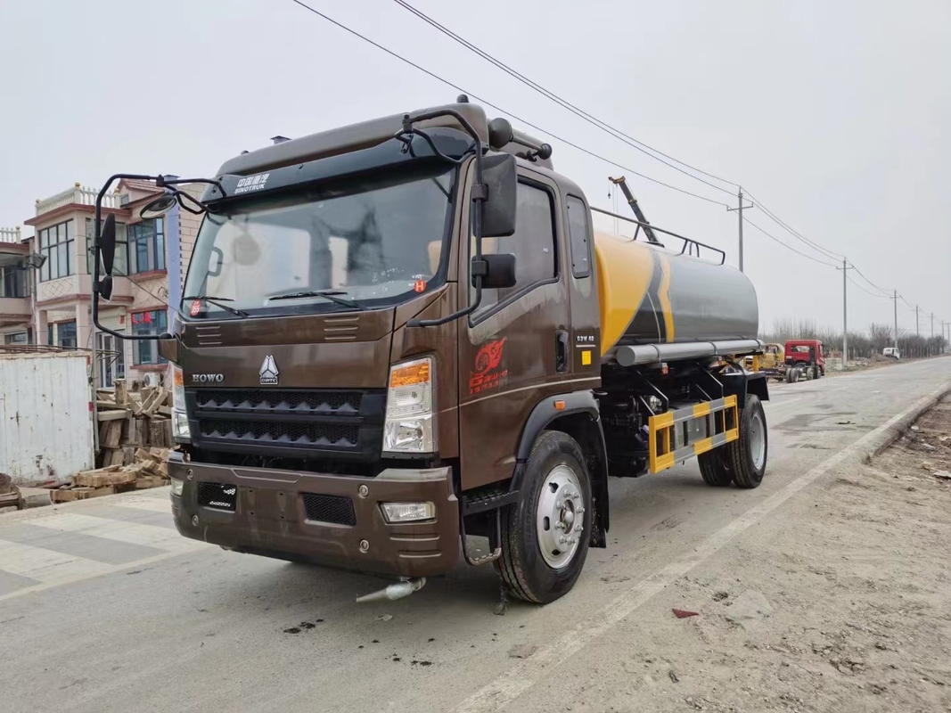Μηχανή 170hp 7.3*2.3*2.7m βυτιοφόρων 100000L Cummins νερού ψεκαστήρων HOWO