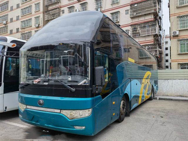 Δεξί λεωφορείο ZK6122H 51 Yutong Drive πρώτης θέσης οπίσθια πολυτέλεια λεωφορείων μηχανών Seater