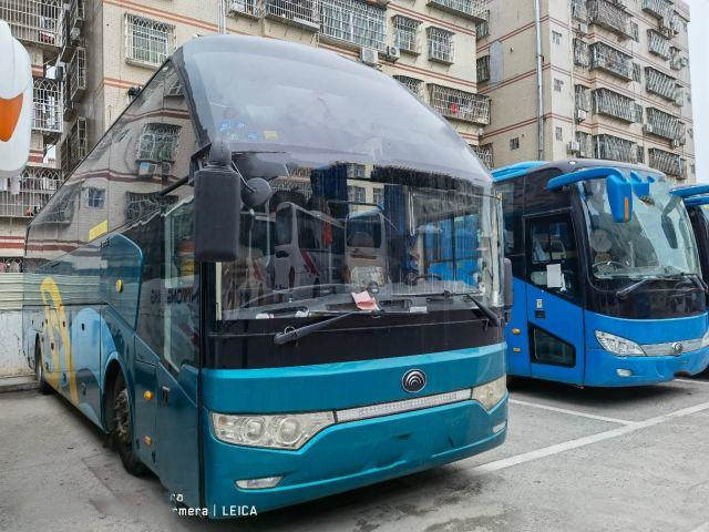 Δεξί λεωφορείο ZK6122H 51 Yutong Drive πρώτης θέσης οπίσθια πολυτέλεια λεωφορείων μηχανών Seater