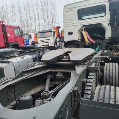 Βαρέων καθηκόντων 10 ροδών από δεύτερο χέρι φορτηγό τρακτέρ Sinotruck χρησιμοποιημένο Howo με τη μηχανή Weichai