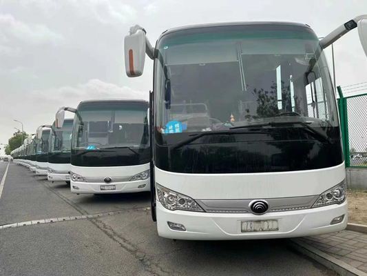 Χρησιμοποιημένο άσπρο χρώμα 50 καθισμάτων φύλλων ανοίξεων του 2018 έτους μέσο πορτών σπάνιο λεωφορείο ZK6119 λεωφορείων πολυτέλειας Yutong χεριών μηχανών 2$ο