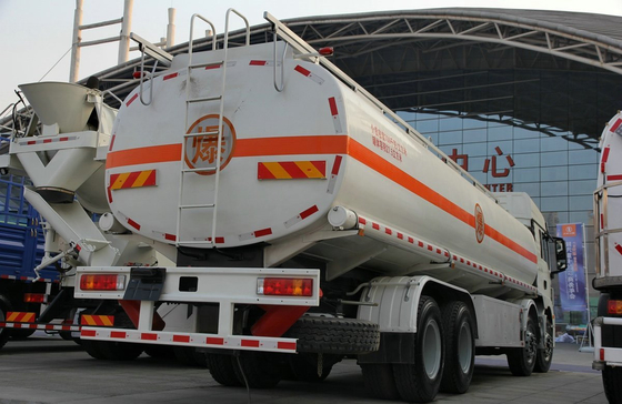 8x4 πετρελαϊκό δεξαμενόπλοιο φορτηγό Shacman 12 τροχούς Euro 4 εκπομπή 30m3 χωρητικότητα Weichai 290hp