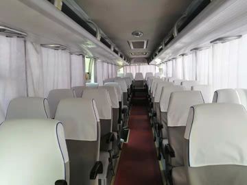 Άσπρα χρησιμοποιημένα χρώμα λεωφορεία 47 Yutong καλή συνθήκη λεωφορείων Yutong diesel έτους καθισμάτων 2013