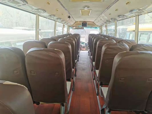 Χρησιμοποιημένο τουριστηκό λεωφορείο Yutong ZK6999 45 οπίσθια πλαίσια αερόσακων λεωφορείων LHD επιβατών μηχανών 177kw καθισμάτων