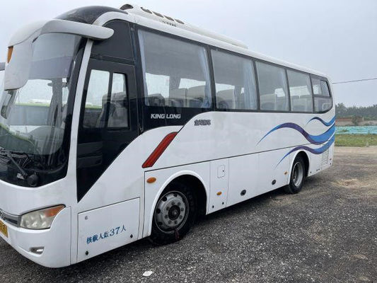 Χρησιμοποιημένο λεωφορείο XMQ6859 37 Kinglong καθισμάτων χάλυβα πλαισίων ενιαίο πορτών ευρο- ΙΙΙ χρησιμοποιημένο τουριστηκό λεωφορείο μηχανών Yuchia οπίσθιο
