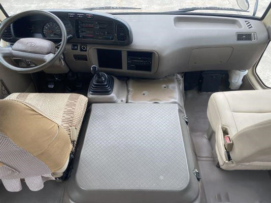 Χρησιμοποιημένο η Toyota λεωφορείο ακτοφυλάκων για τη μηχανή 108KW 23 της Αφρικής Gaosilne 2TR αριστερό Drive καθισμάτων