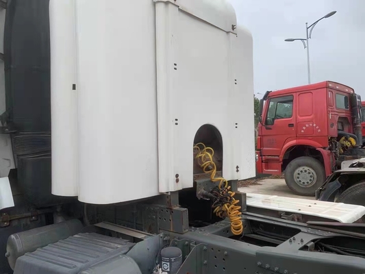 Φορτηγό αλόγων φορτηγών 6*4 ρυμουλκών δύναμης 420hp φορτηγών CNG τρακτέρ