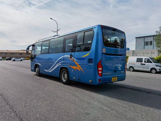 Το μικρό λεωφορείο χρησιμοποιημένο λεωφορείο Yutong μεταφέρει το από δεύτερο χέρι 39 πλαίσια αερόσακων μηχανών Yuchai καθισμάτων