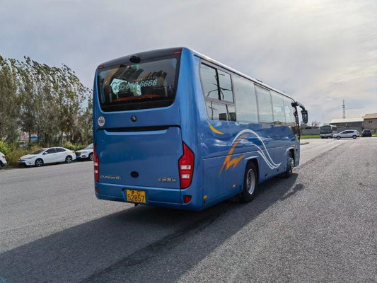Το μικρό λεωφορείο χρησιμοποιημένο λεωφορείο Yutong μεταφέρει το από δεύτερο χέρι 39 πλαίσια αερόσακων μηχανών Yuchai καθισμάτων
