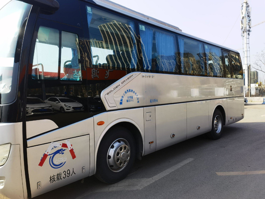 Χρυσή πόρτα 38 λεωφορείων λεωφορείων XML6907 Passanger δράκων λεωφορείων μηχανή Yuchai λεωφορείων πόλεων καθισμάτων